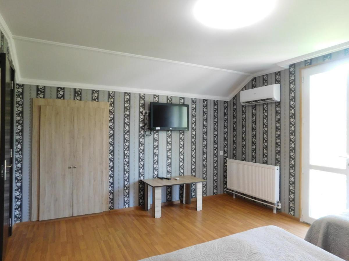 Akaki'S Guesthouse 보르조미 외부 사진