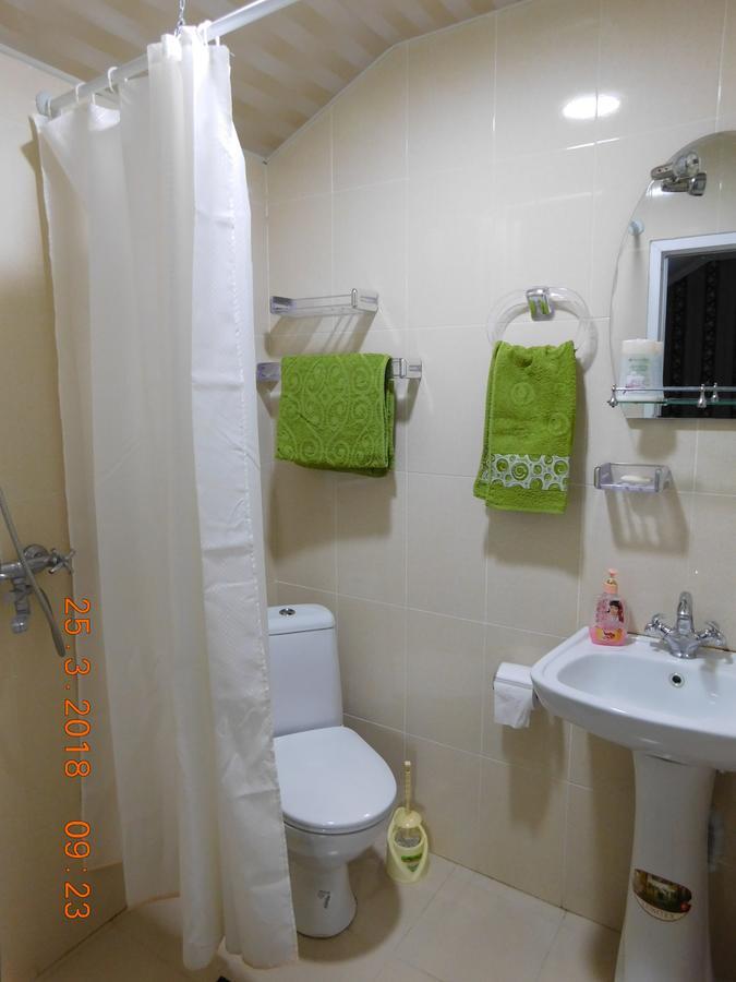 Akaki'S Guesthouse 보르조미 외부 사진