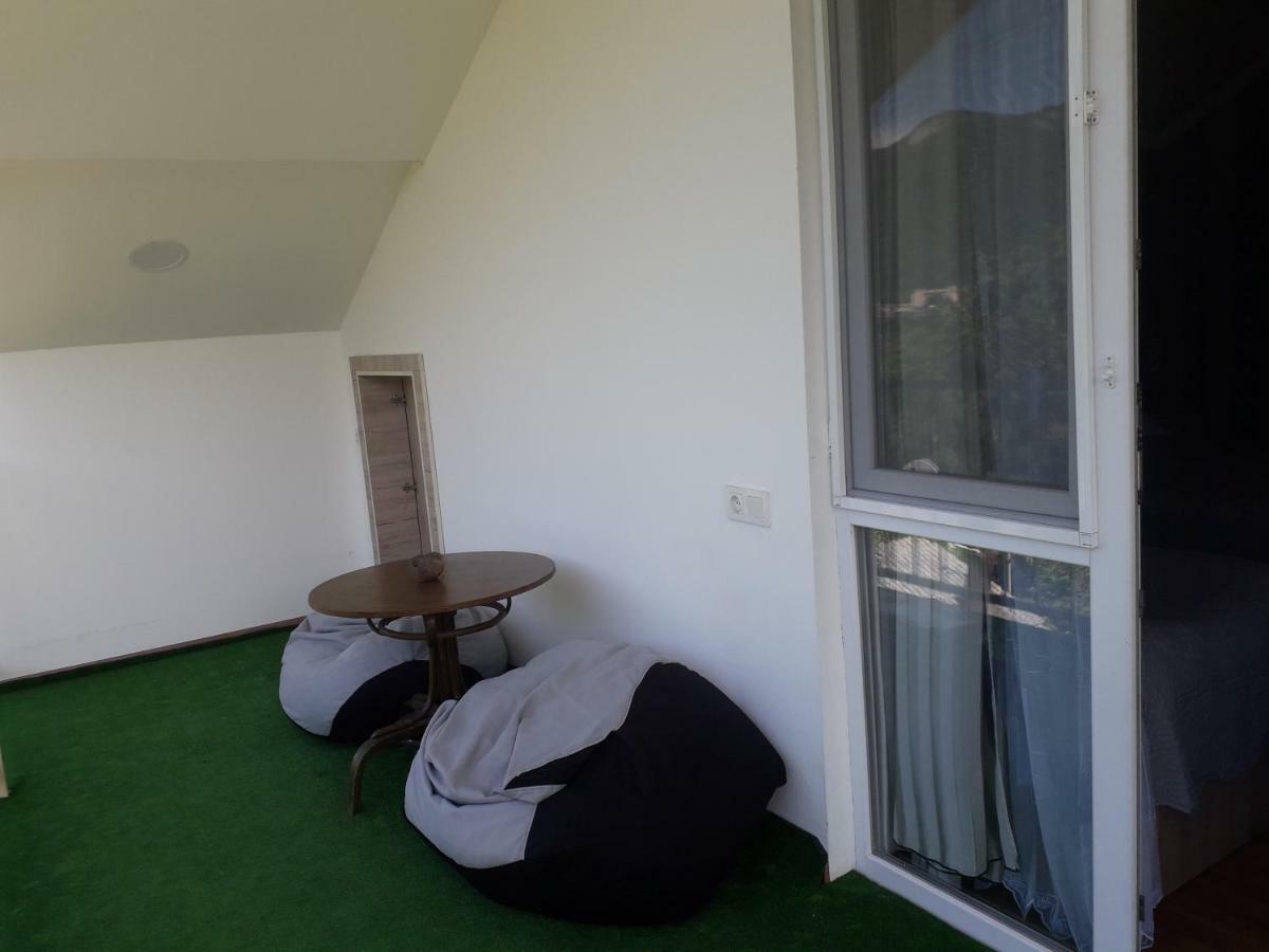 Akaki'S Guesthouse 보르조미 외부 사진