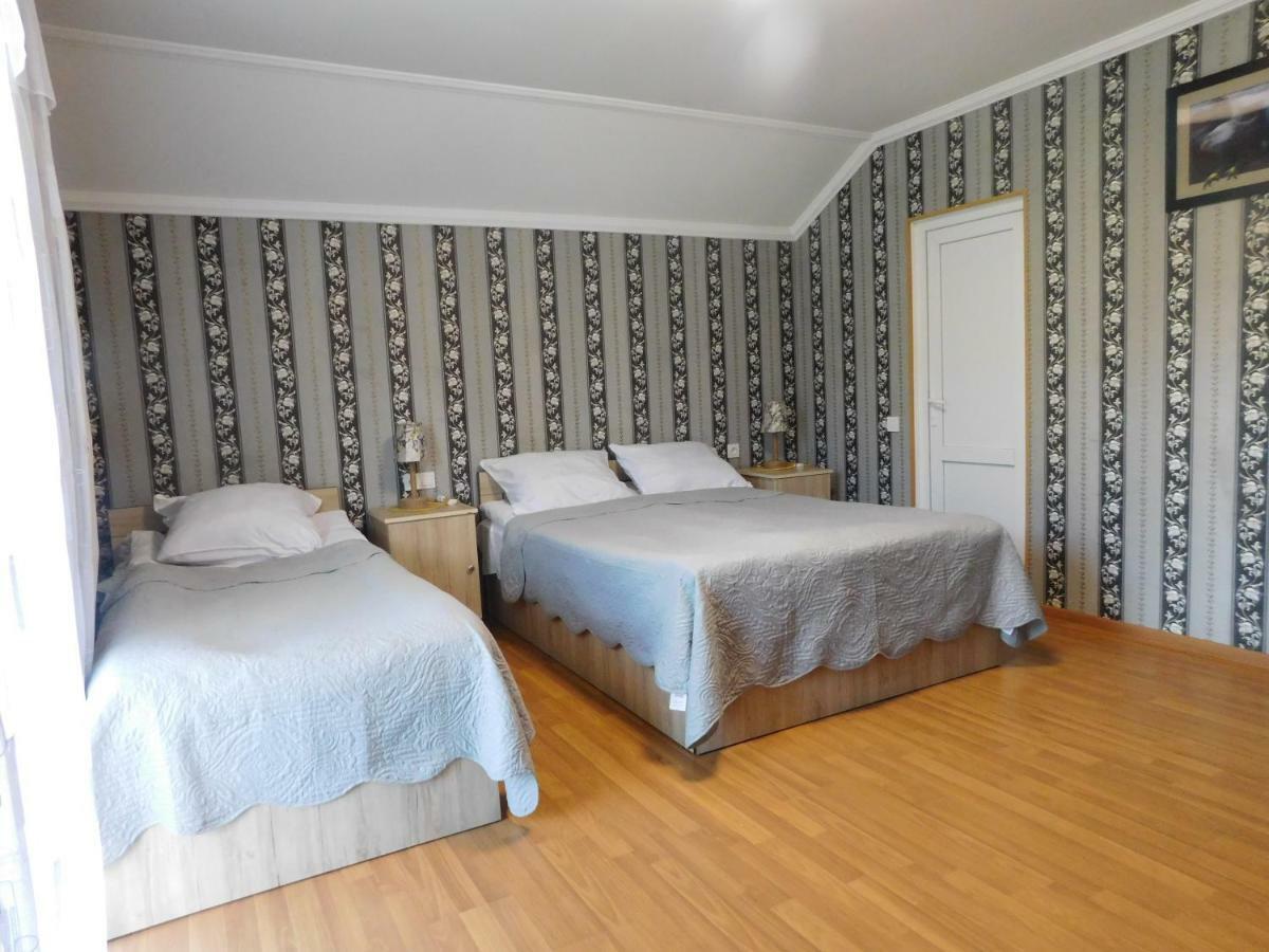 Akaki'S Guesthouse 보르조미 외부 사진