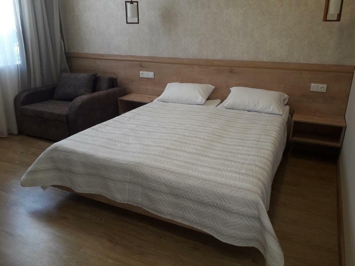 Akaki'S Guesthouse 보르조미 외부 사진